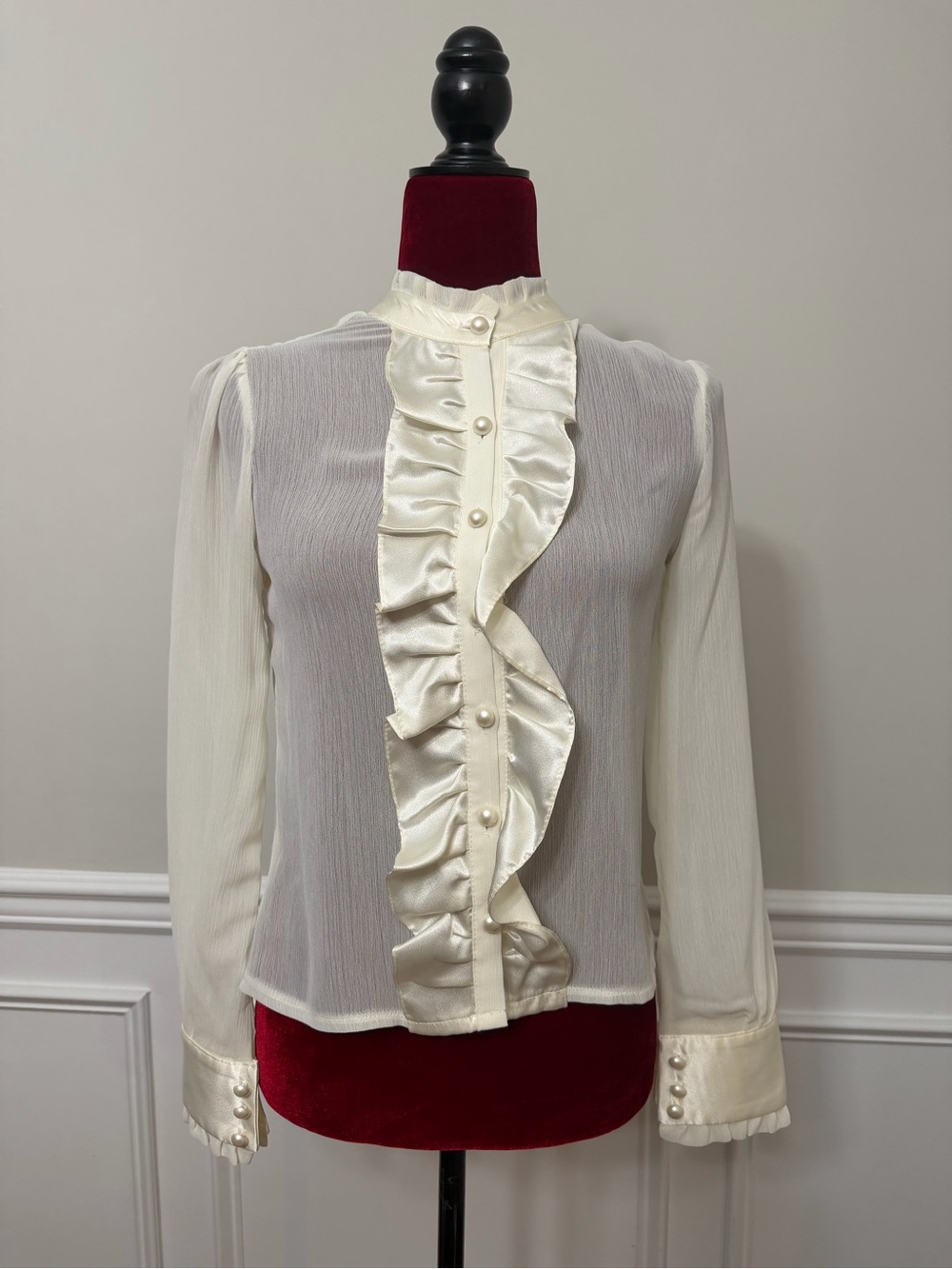 Vintage Elegant Cream‎ Ruffle Front Blouse